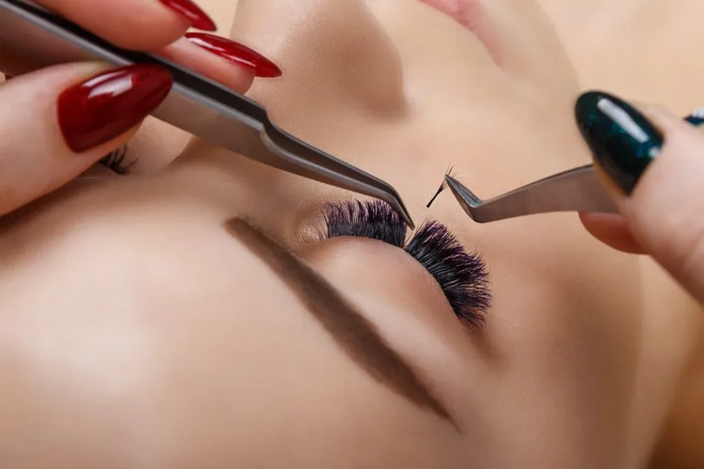 eyelash extension