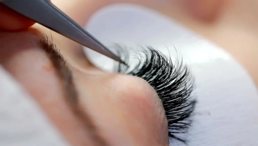 eyelash extension