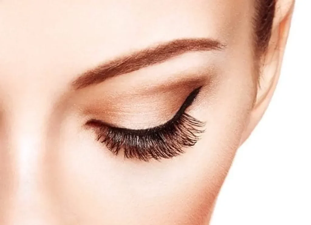 eyelash extension