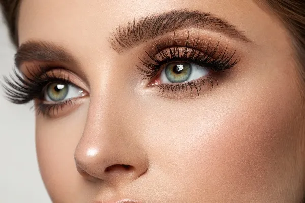 Dolly Eyelashes